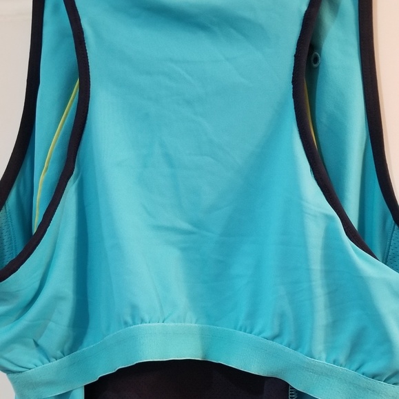 Performance wear - Picture 7 of 8